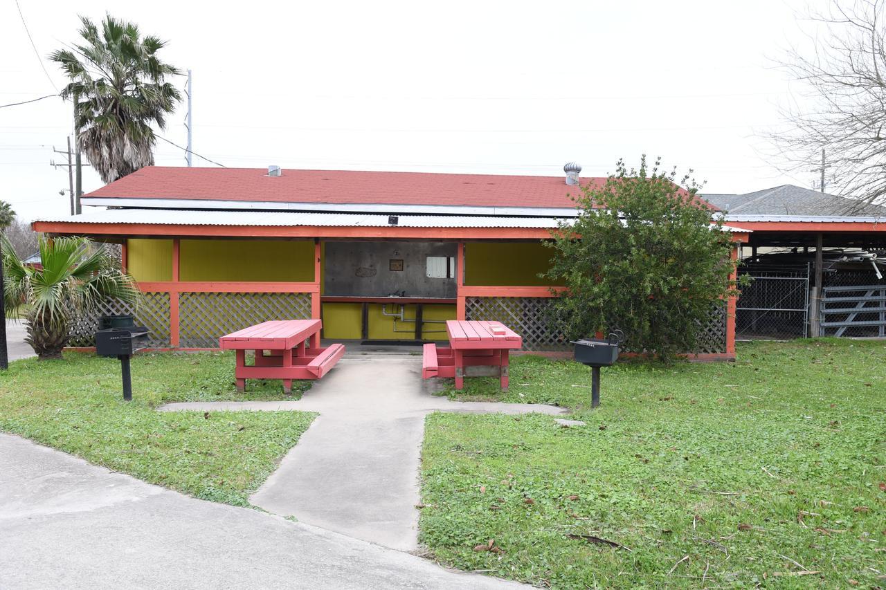 Gulfway Motel And Restaurant Gilchrist Εξωτερικό φωτογραφία